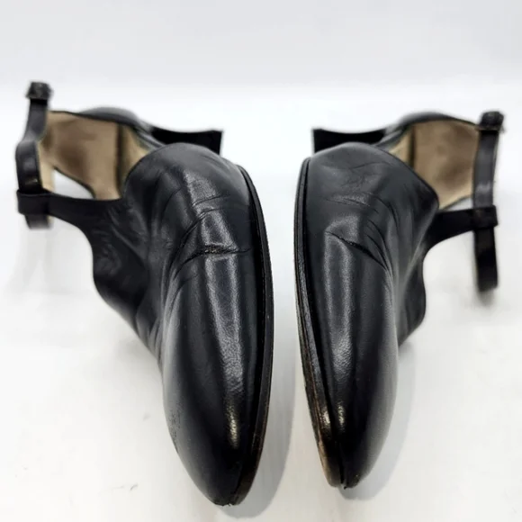 YVES SAINT LAURENT VINTAGE LEATHER T-STRAP ALMOND TOE MARY JANE SHOES BLACK 7.5